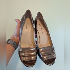 Marc by Marc Jacobs Heels Auth Metallic Silver Platinum Pumps Size 39
